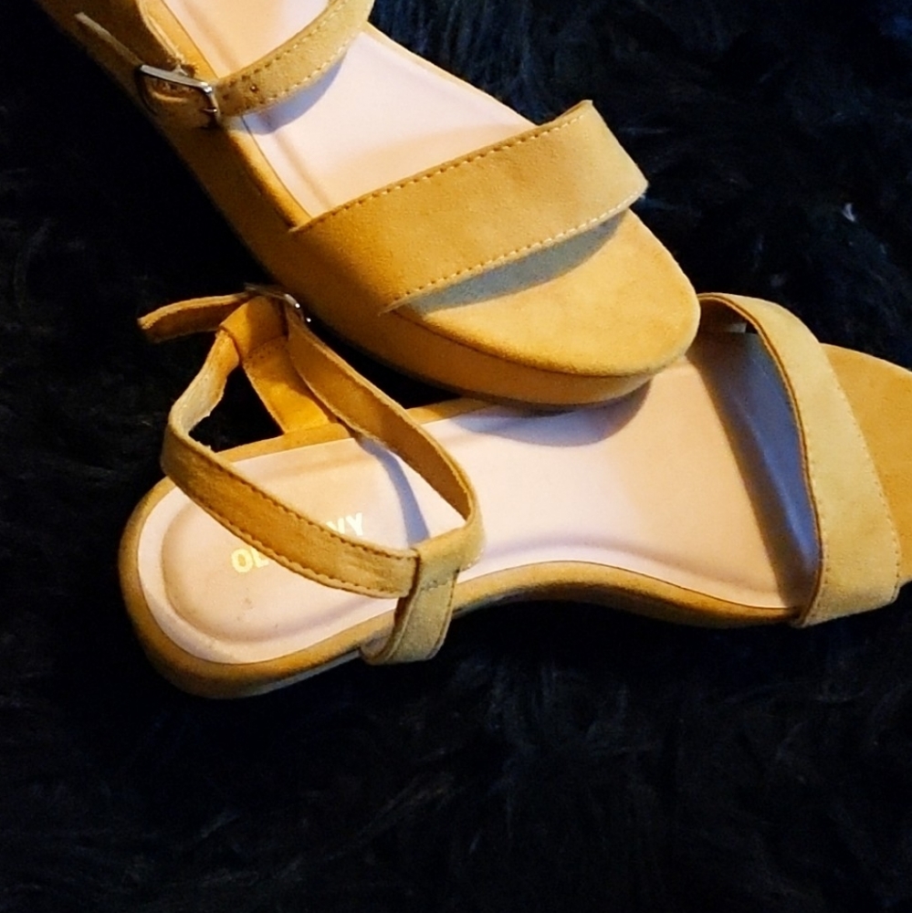 Mustard sandals